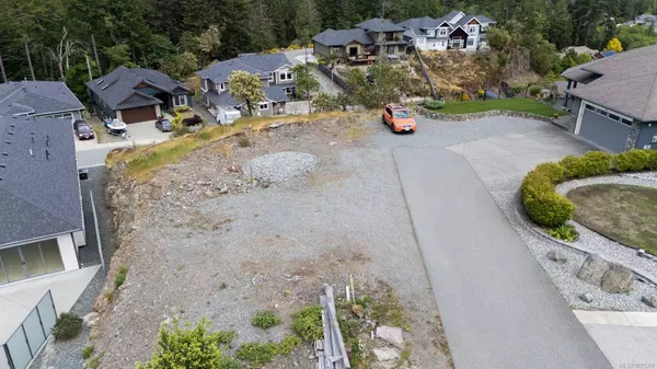 104 Bray Rd, Nanaimo, BC V9T 0C2