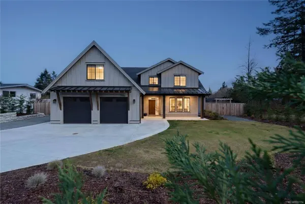 7046 Leland Rd, Lantzville, BC V0R 2H0