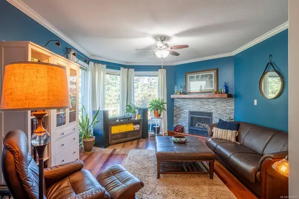 7465 Fernmar Rd, Lantzville, BC V0R 2H0