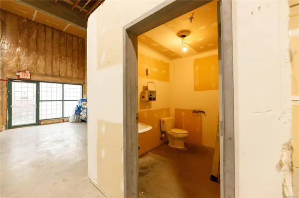 2535 McCullough Rd #6, Nanaimo, BC V9S 4M9