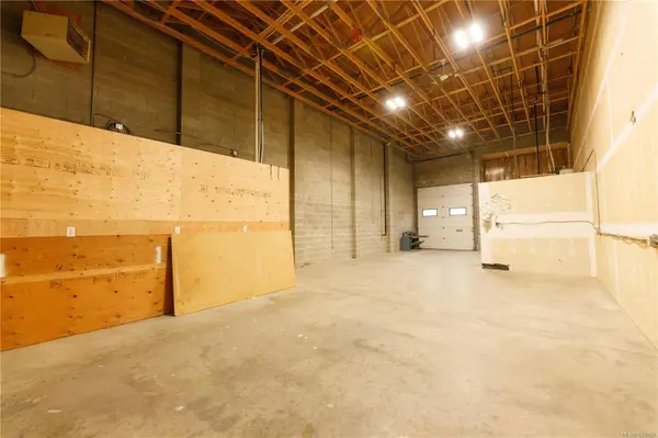 2535 McCullough Rd #6, Nanaimo, BC V9S 4M9