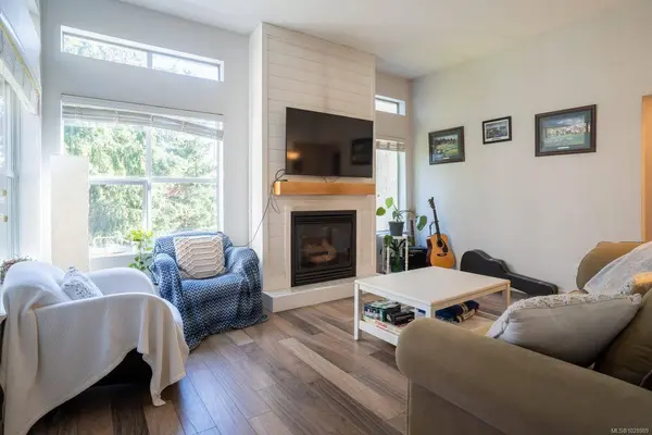 4700 Uplands Dr #406, Nanaimo, BC V9T 5V1