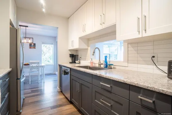 4700 Uplands Dr #406, Nanaimo, BC V9T 5V1