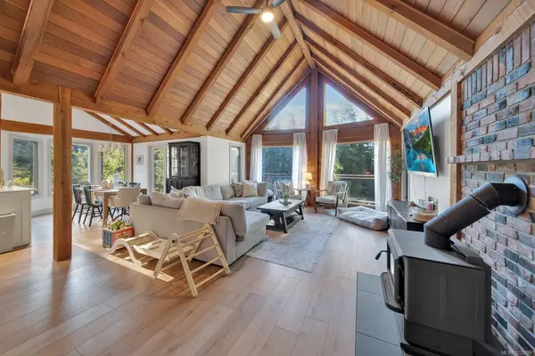 995 Nanaimo River Rd, Nanaimo, BC V9X 1E5