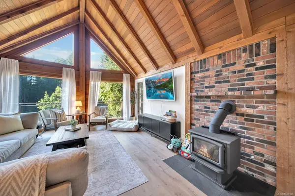 995 Nanaimo River Rd, Nanaimo, BC V9X 1E5