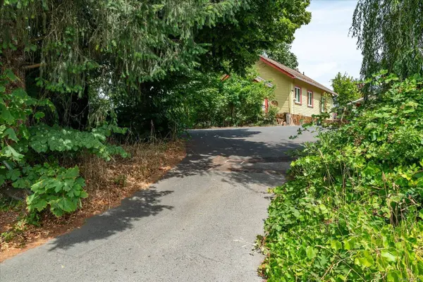 950 Bruce Ave, Nanaimo, BC V9R 4A3