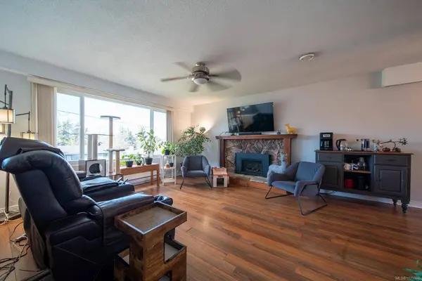 565 Nova St, Nanaimo, BC V9R 1C6