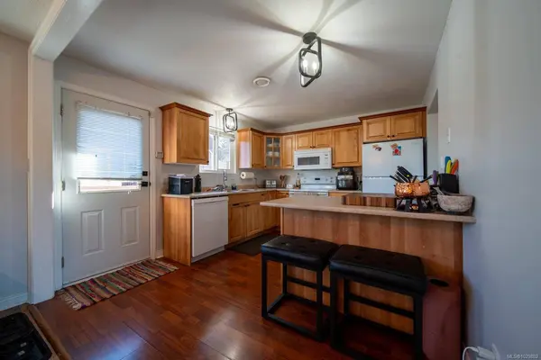 565 Nova St, Nanaimo, BC V9R 1C6