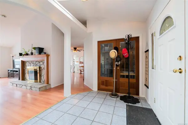 7810 Aats Rd, Lantzville, BC V0R 2H0