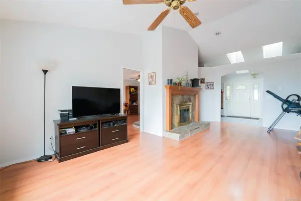 7810 Aats Rd, Lantzville, BC V0R 2H0