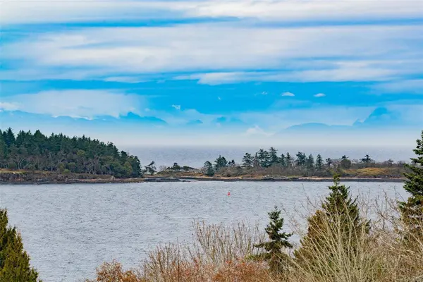 7810 Aats Rd, Lantzville, BC V0R 2H0