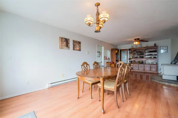 7810 Aats Rd, Lantzville, BC V0R 2H0