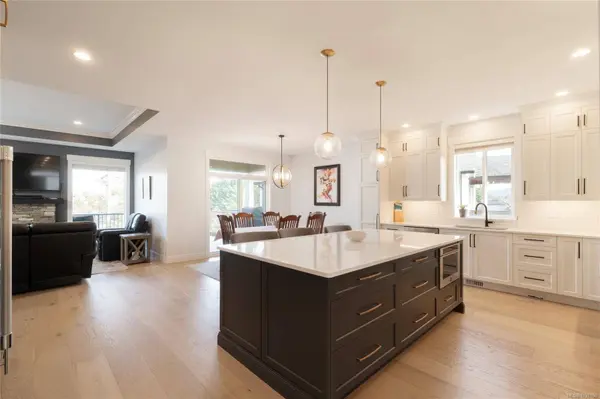 3432 Galveston Pl, Nanaimo, BC V9S 4Z9