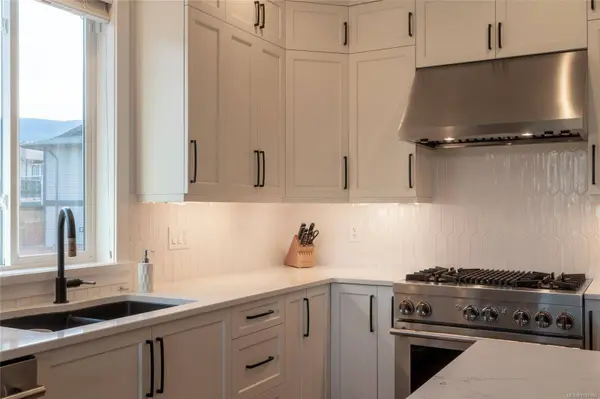 3432 Galveston Pl, Nanaimo, BC V9S 4Z9