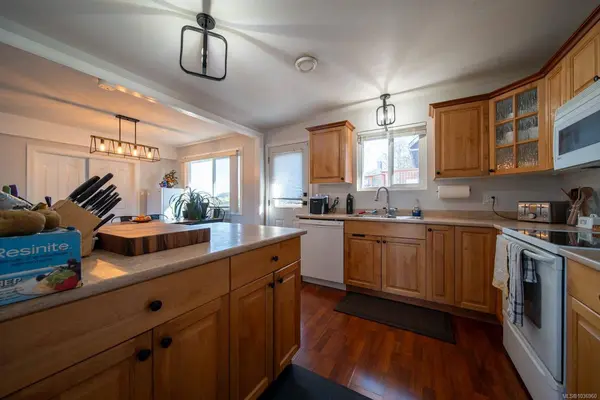 565 Nova St, Nanaimo, BC V9R 1C6