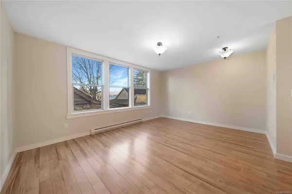 5281 Rutherford Rd ##102, Nanaimo, BC V9T 5N9