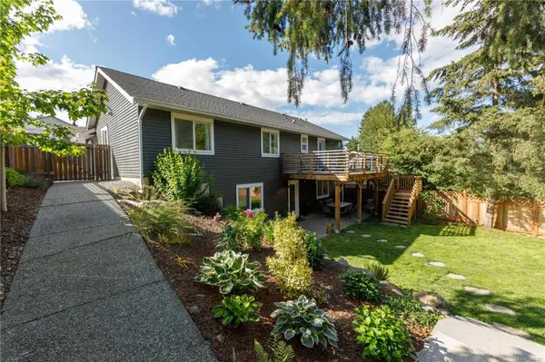 1754 Idaho Pl, Nanaimo, BC V9X 1C6