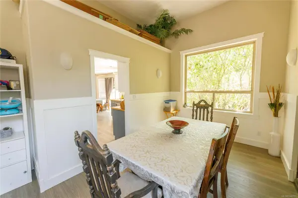 6651 Jenkins Rd, Nanaimo, BC V9T 6J3