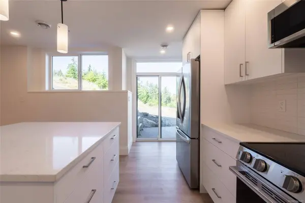 3228 Woodrush Dr, Duncan, BC V9L 0J9