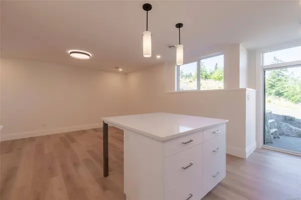 3228 Woodrush Dr, Duncan, BC V9L 0J9