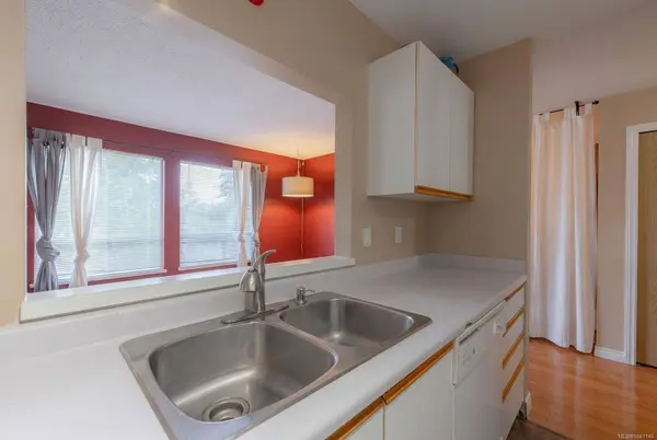 1912 Bowen Rd ##307, Nanaimo, BC V9S 5S6