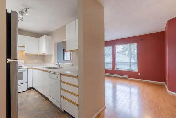 1912 Bowen Rd ##307, Nanaimo, BC V9S 5S6