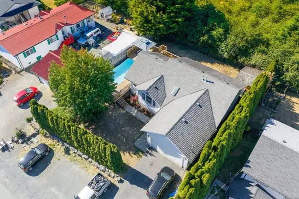 1730 Jingle Pot Rd, Nanaimo, BC V9R 6H1