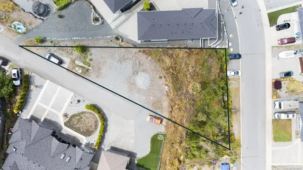 104 Bray Rd, Nanaimo, BC V9T 0C2