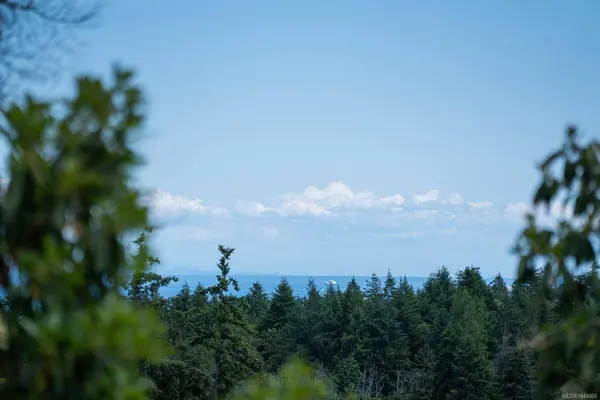 104 Bray Rd, Nanaimo, BC V9T 0C2