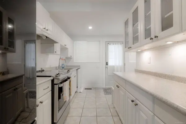 15 Fourth St, Nanaimo, BC V9R 1S6