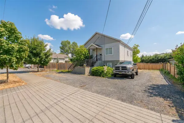 121 Harewood Rd, Nanaimo, BC V9R 2Y7
