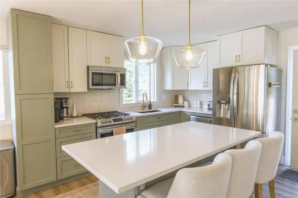 1754 Idaho Pl, Nanaimo, BC V9X 1C6