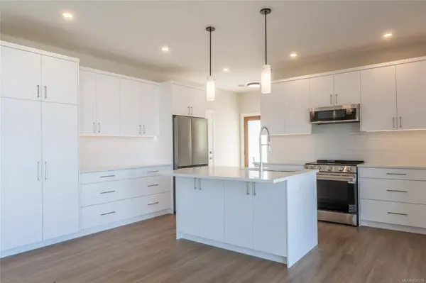 3227 Woodrush Dr, Duncan, BC V9L 0J9