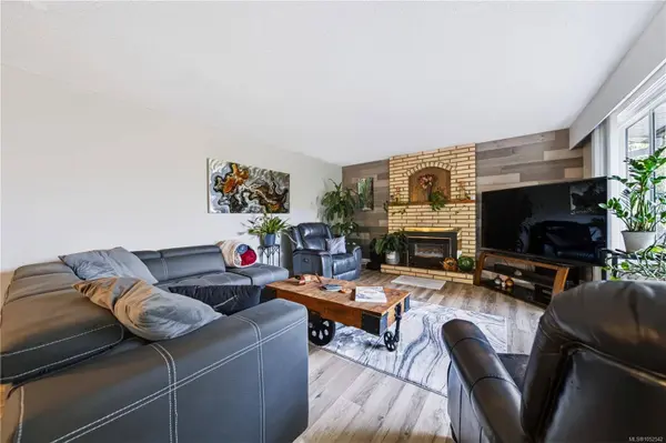 1927 Richardson Rd, Nanaimo, BC V9X 1C2