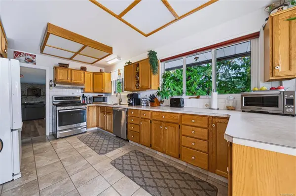 1927 Richardson Rd, Nanaimo, BC V9X 1C2