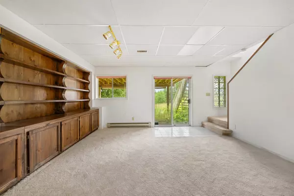 9338 Clay ST, Mission, BC V4S 1G2