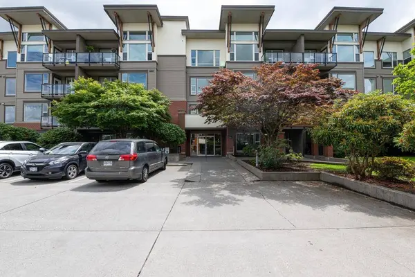 33539 HOLLAND AVE #114