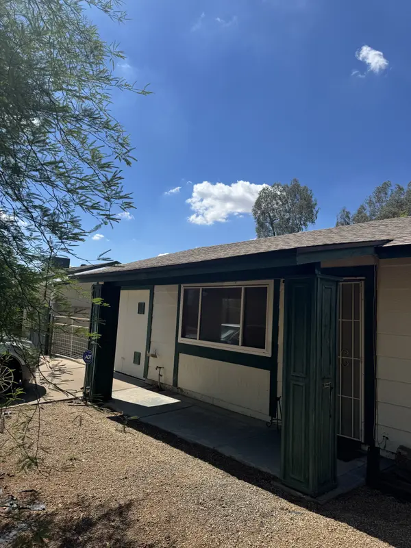 3226 W Grovers Ave, Phoenix, AZ 85053-6624