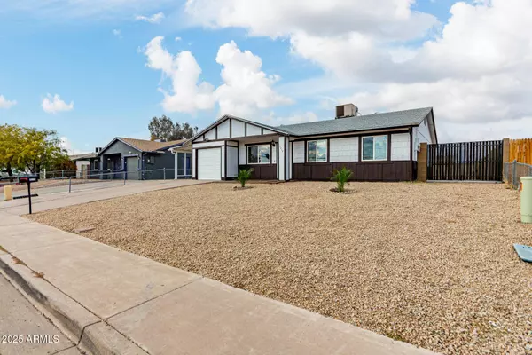 3214 W GROVERS Avenue, Phoenix, AZ 85053