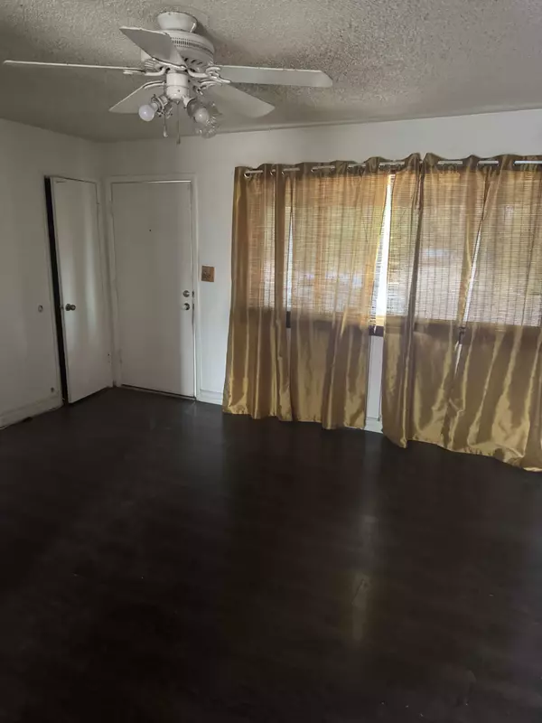 3226 W Grovers Ave, Phoenix, AZ 85053-6624