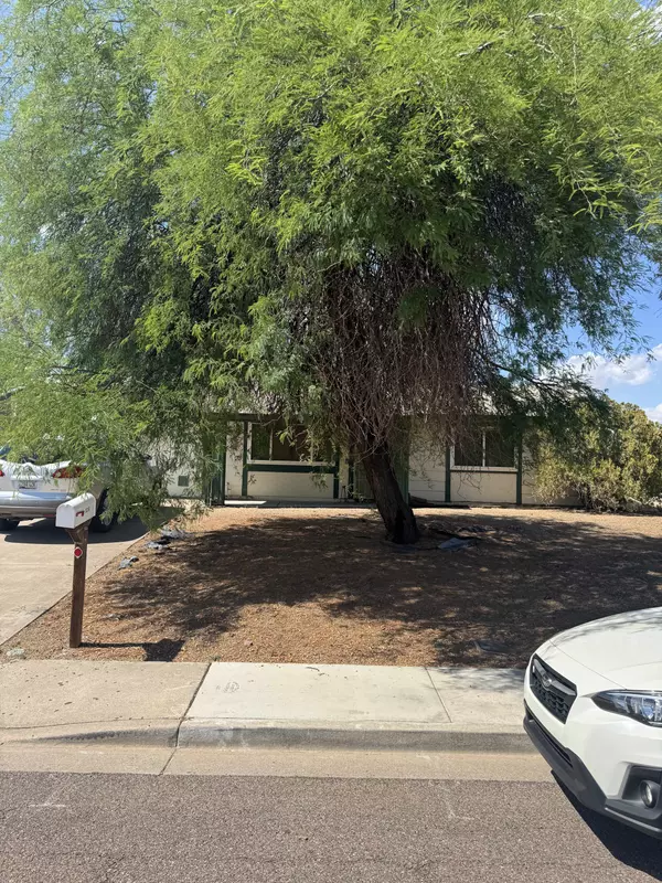 3226 W Grovers Ave, Phoenix, AZ 85053-6624