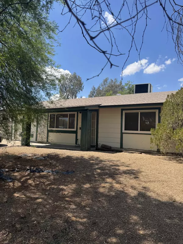 3226 W Grovers Ave, Phoenix, AZ 85053-6624