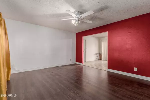 3226 W GROVERS Avenue, Phoenix, AZ 85053