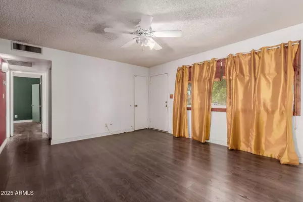 3226 W GROVERS Avenue, Phoenix, AZ 85053