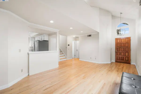 2864 El Capitan Dr, Pleasanton, CA 94566