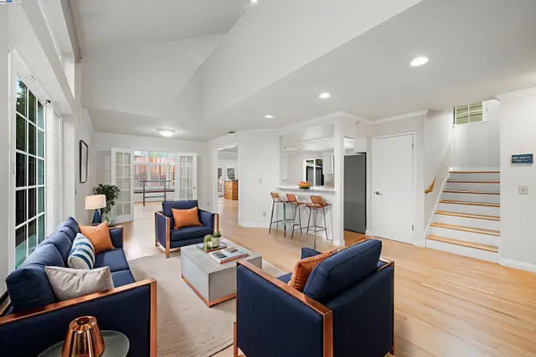 2864 El Capitan Dr, Pleasanton, CA 94566