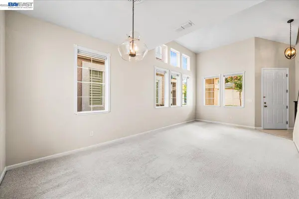 2042 Dahlia Cmn, Livermore, CA 94551