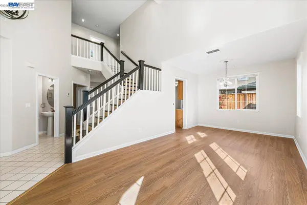 2042 Dahlia Cmn, Livermore, CA 94551