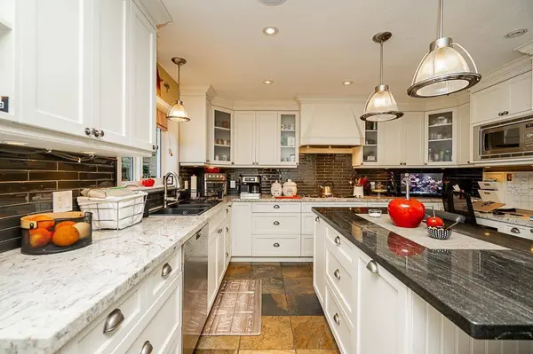 1542 128 STREET, Surrey, BC V4A3T7