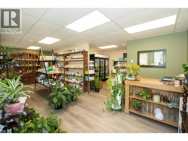 98 OLD N THOMPSON Highway, Clearwater, BC V0E1N2